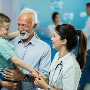 https://img.freepik.com/free-photo/happy-nurse-holding-hands-communicating-with-small-kid-who-came-with-grandfather-clinic-focus-is-grandfather_637285-502.jpg?t=st=1704810413~exp=1704811013~hmac=bf3e889db5ec6cce5c0d0ccf49d1a22d6f64648237601a67caae68ac909cbd91